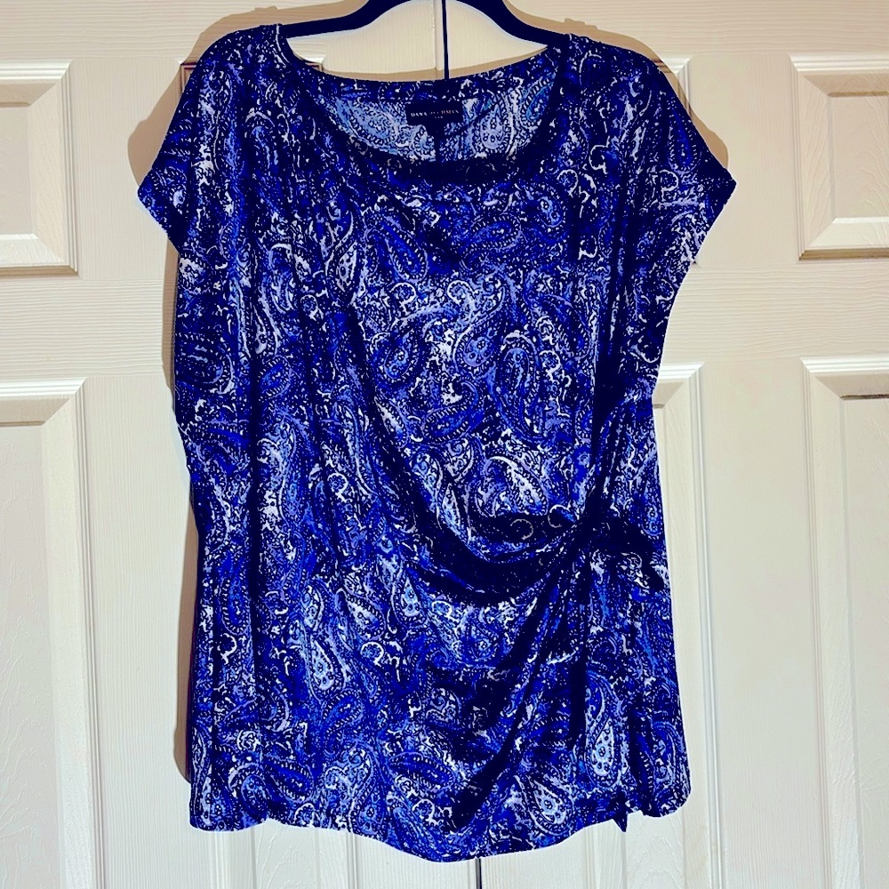 Dana Buchman Blouse with Super Cute Side Tie!